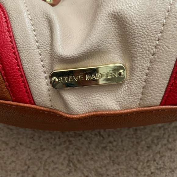 Purses - Picture 2 of 4